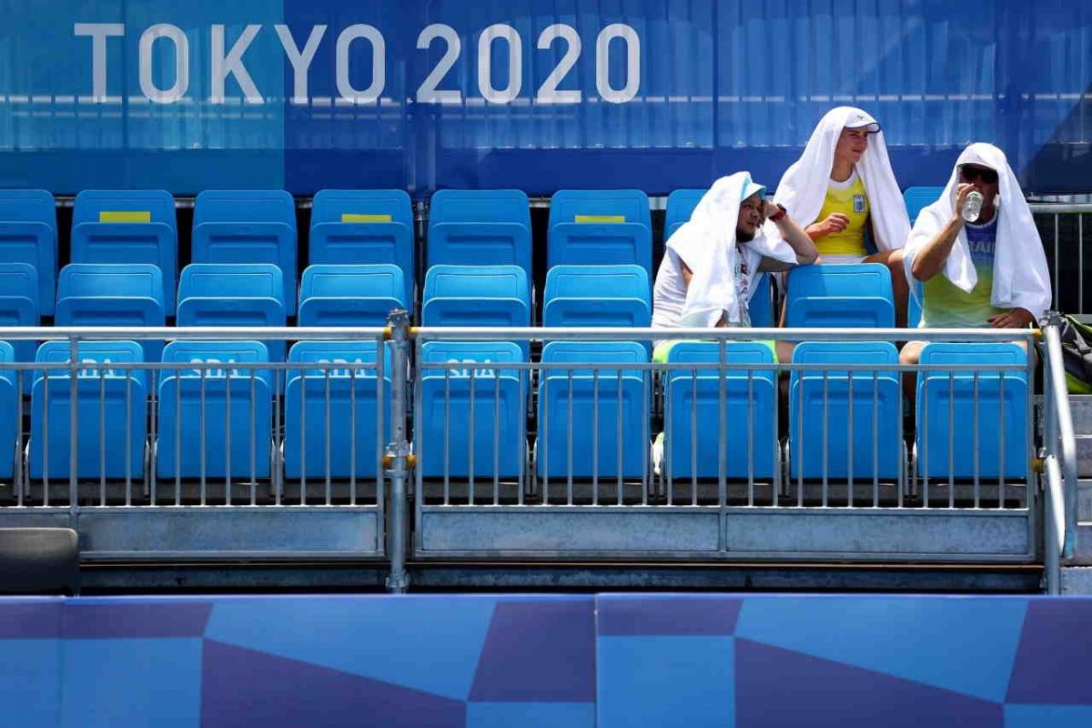 Tennis matches to start late after players complain of increasing heat in Tokyo