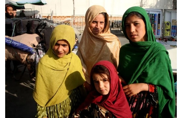 UNICEF provides aid to 800 families in Afghanistan including food, medicines, winter supplies