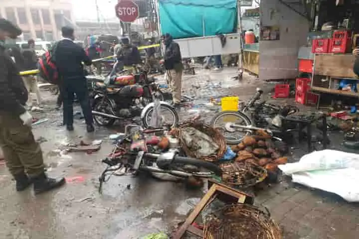 Video: Anarkali Bazar blast in Lahore