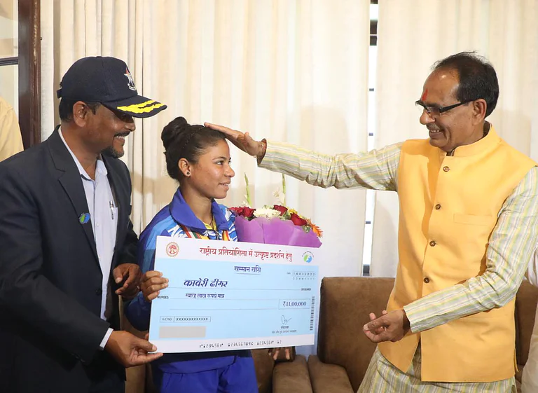 Poor fisherman’s daughter will represent India in Asian rowing championship at Thailand