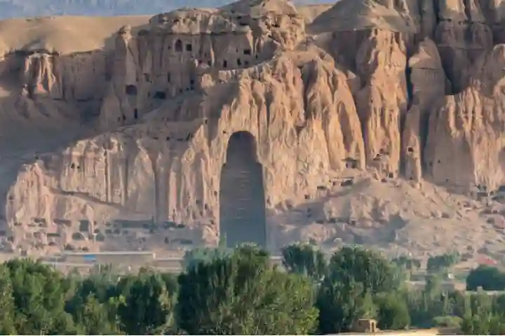 Once destroyers of the Bamiyan Buddhas,  brazen Taliban now want to protect relics in the province