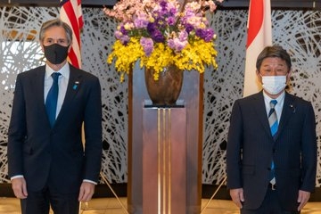 Blinken meets Japanese PM