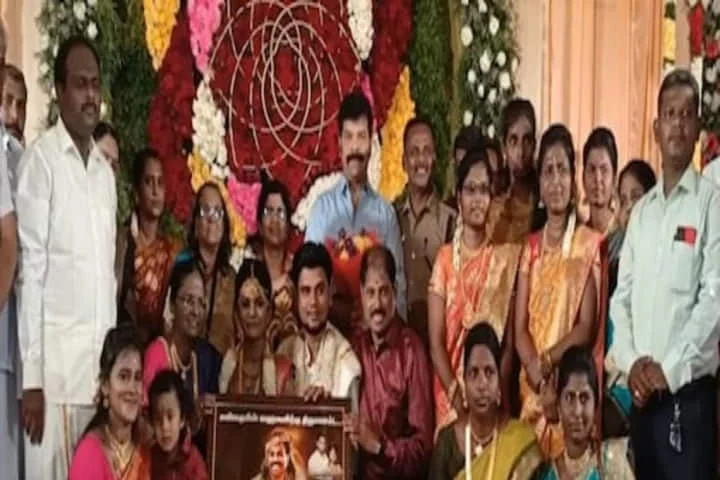 Father gives daughter poetry and literature books as dowry in Tamil Nadu