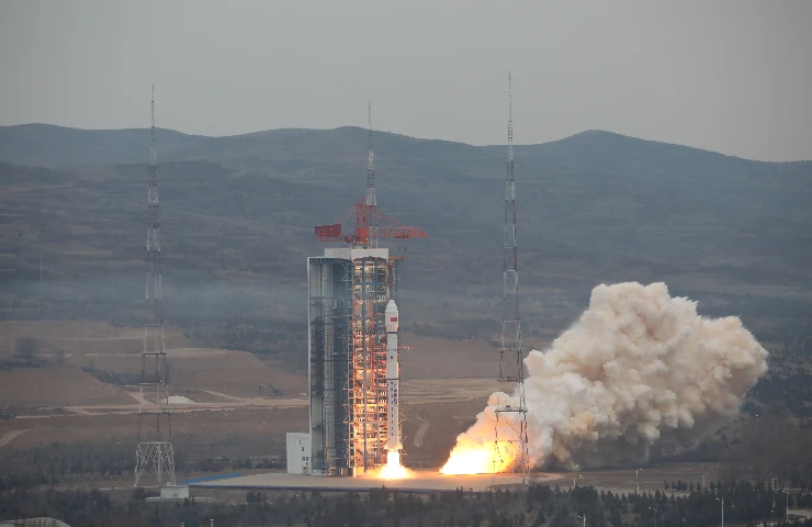 Coronavirus spread halts Chinese space programme as team members catch infection