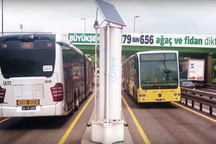 Turkey turns innovative – uses wind energy from moving vehicles to generate electricity