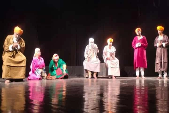 Popular play ‘Ek Aur Birbal’ gets standing ovation from Jammu spectators