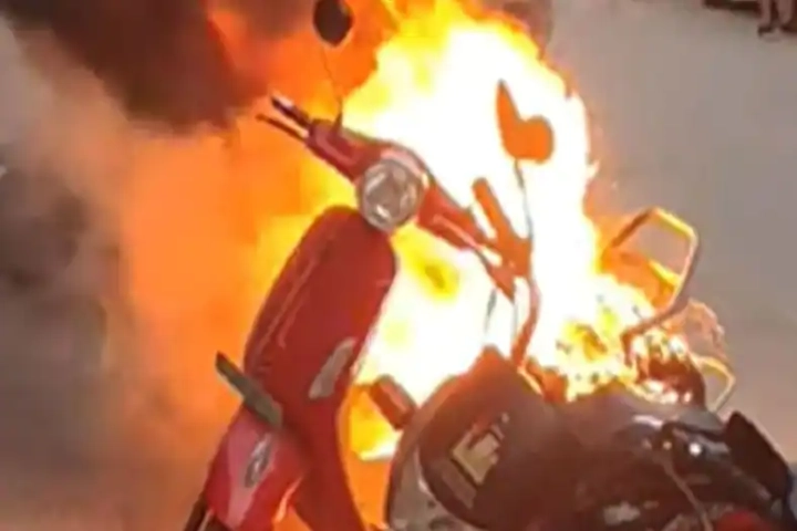 Man killed, wife and kids injured as battery of brand new electric scooter explodes in Vijayawada