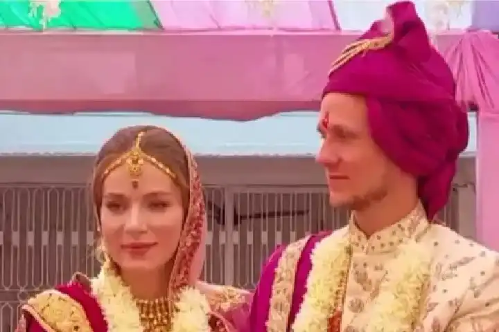 Russian bride and German groom marry in Hindu tradition at Gujarat’s Sarvodaya village