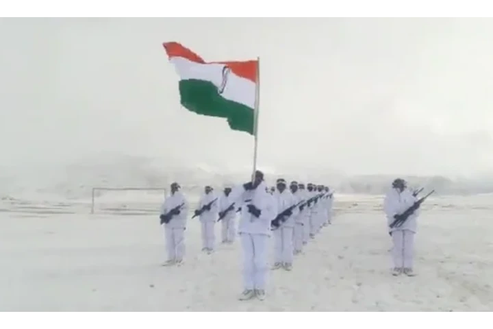 India’s border force unfurls national flag on Republic Day at 15,000 feet and -40 degrees Celsius in Ladakh