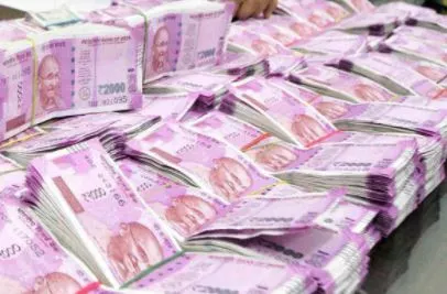 Tax raids in Kolkata, Guwahati & Shillong detect Rs 250 crore in black money