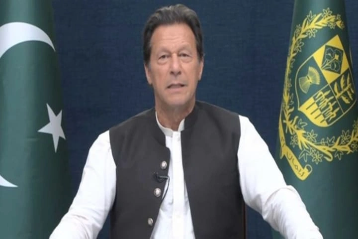 In his infantile address, Imran Khan declares he will not allow the opposition’s Shehbaz Sharif to succeed him as Prime Minister