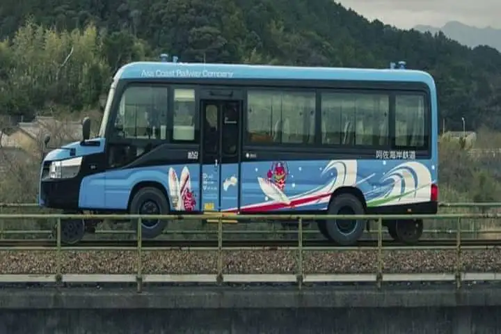 Japan’s dual mode vehicle that runs on rail and road makes its public debut