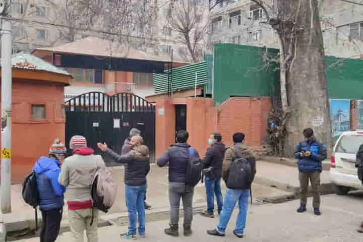 Amid infighting among Kashmir journalists, Govt. takes back Press Club building