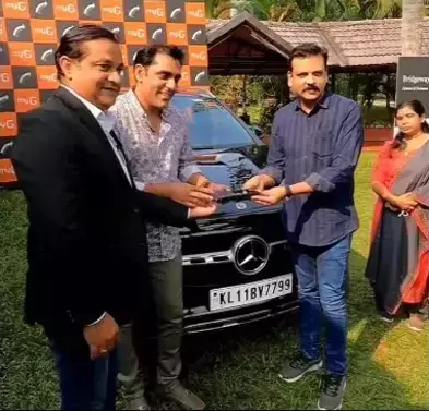 Kerala retail chain owner gifts new Mercedes to loyal staffer of 22 years