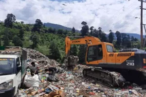 Unschooled in waste disposal, tourists leave behind mountains of garbage in Manali