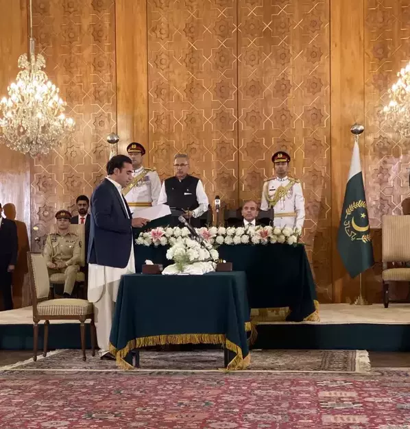 Bilawal Bhutto sworn in as foreign minister of Pakistan after meeting Nawaz Sharif in London