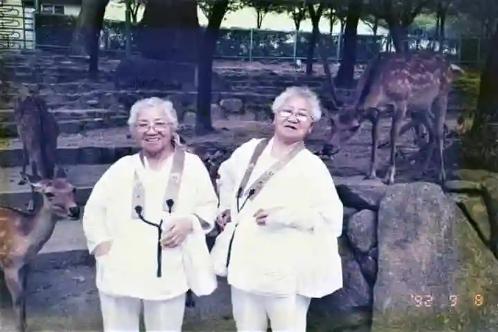 107 Year Old Japanese Twins create Guinness world record