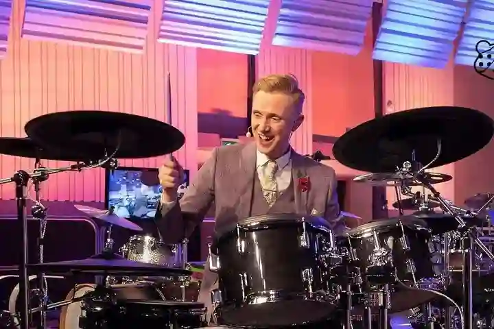BBC weatherman drums non-stop for 24 hours to raise 3 million pounds for poor kids