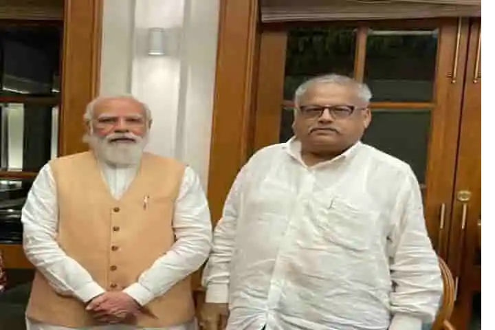 PM meets Big Bull Rakesh Jhunjhunwala