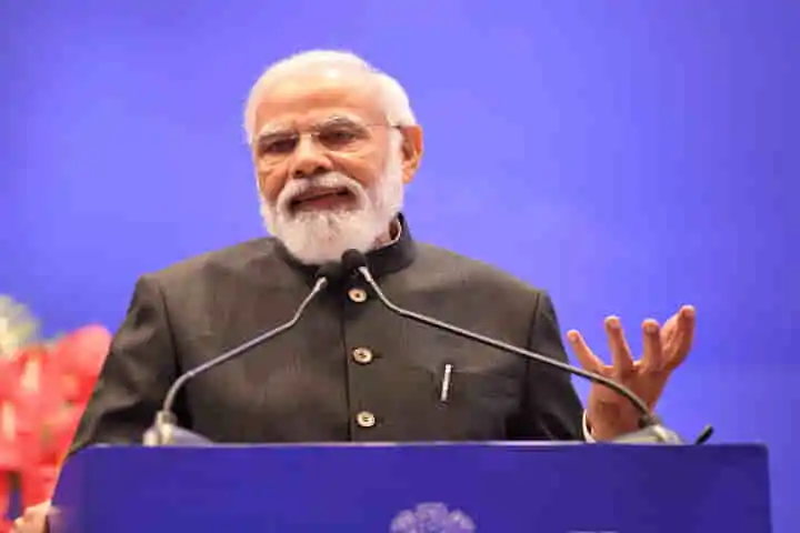 PM Modi exhorts banks to proactively support job & wealth creators