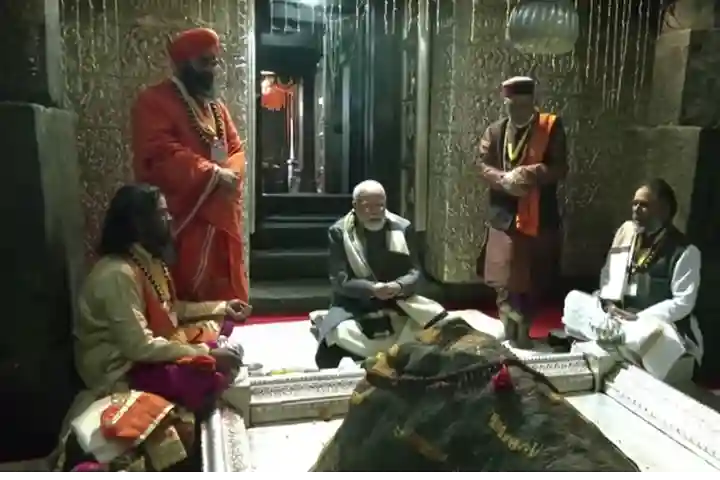 PM offers prayers at holy Kedarnath temple