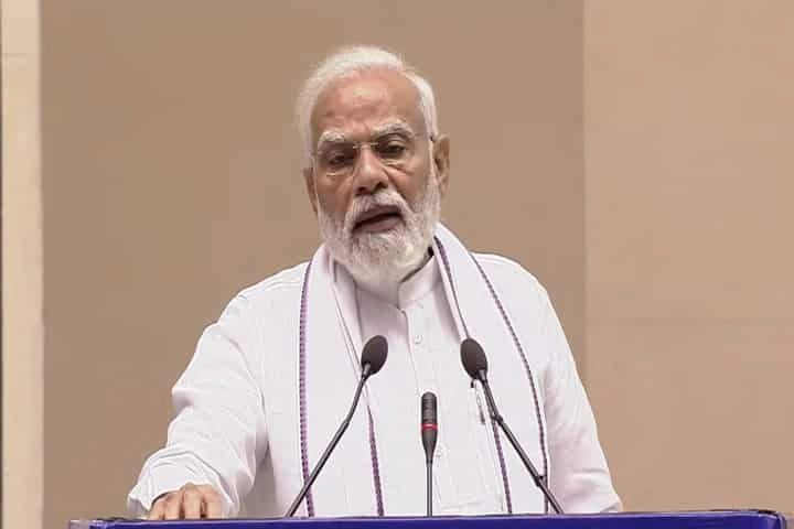 PM Modi makes strong pitch for use of local languages in courts to connect with people