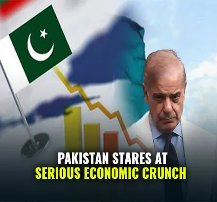Pakistan Stares At Serious Economic Crisis Amid Fast-Depleting Forex Reserves