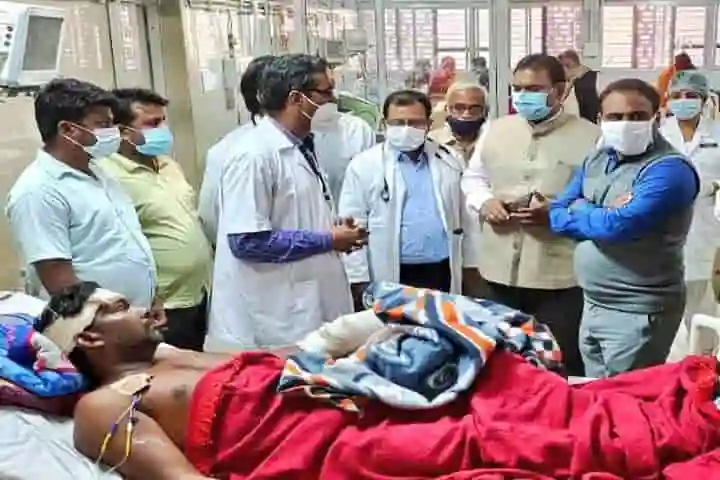 Ashok Saket, thanks police for rushing him to the hospital to save his hand