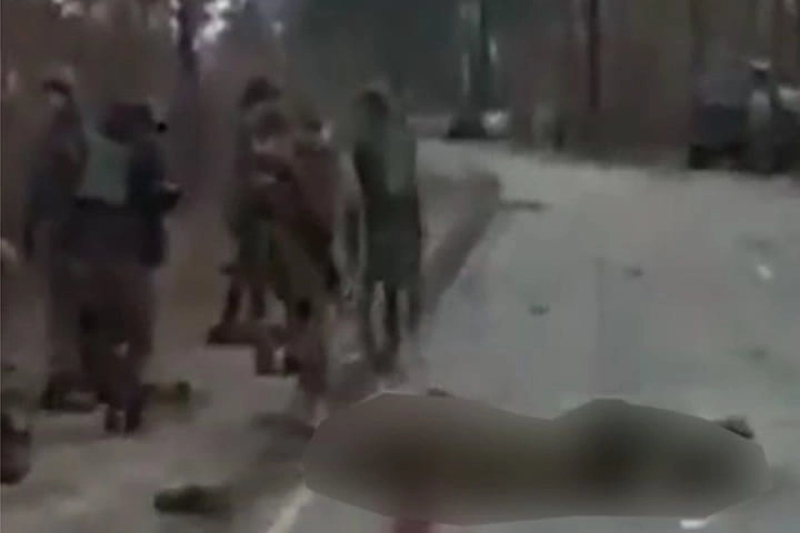 Video surfaces showing Ukraine forces killing captured Russian soldiers near Kyiv