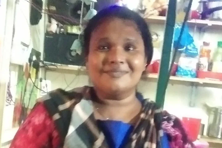 Helped by Netizens, Chennai Braveheart transgender keeps her eatery going