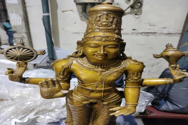 Customs officials catch smuggler at Bengaluru airport with 15th Century Lord Mahavishnu idol