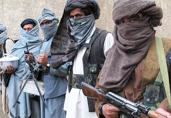 Pakistan Taliban vows to step up war for free homeland, tells Pakistani soldiers to give up arms