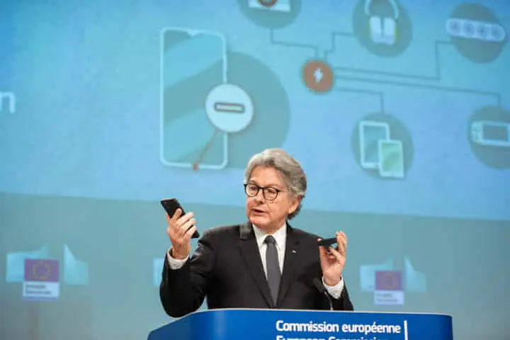 EU unveils plan to make single charger for all portable devices a must to cut E-waste