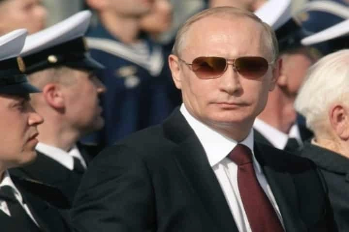 Russian President Vladimir Putin agrees to UN evacuation of Ukrainian soldiers from Mariupol