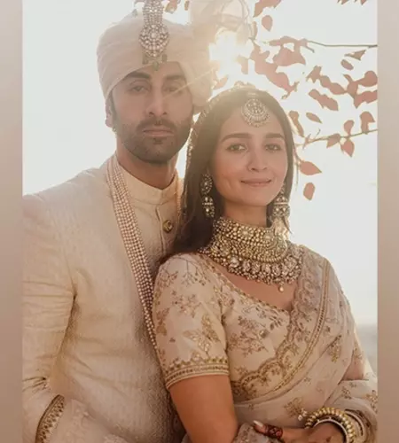 Alia Bhatt changes her Instagram profile picture after getting hitched to Ranbir Kapoor