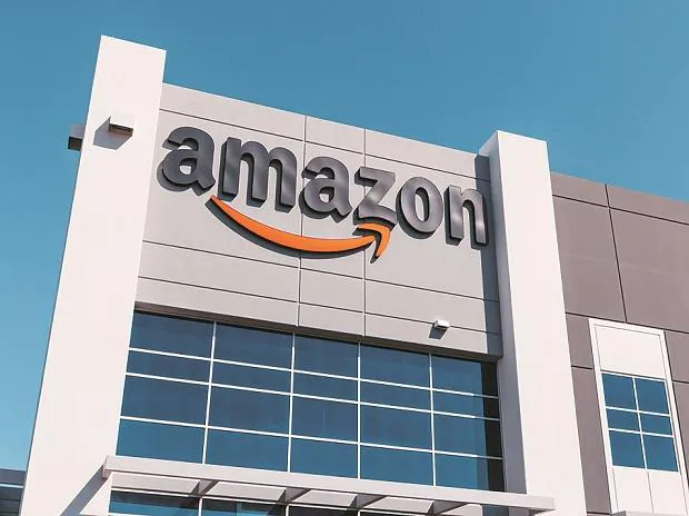 Amazon sacks 500 staffers in India