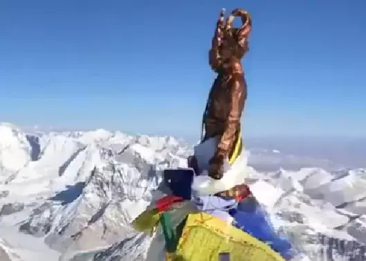 Watch: Awesome 360-degree video footage shot from top of Mount Everest