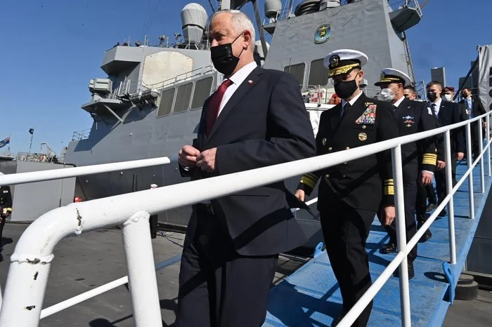 In a first, Israeli Defence Minister visits US Fifth Fleet base at Bahrain – boards US guided missile destroyer