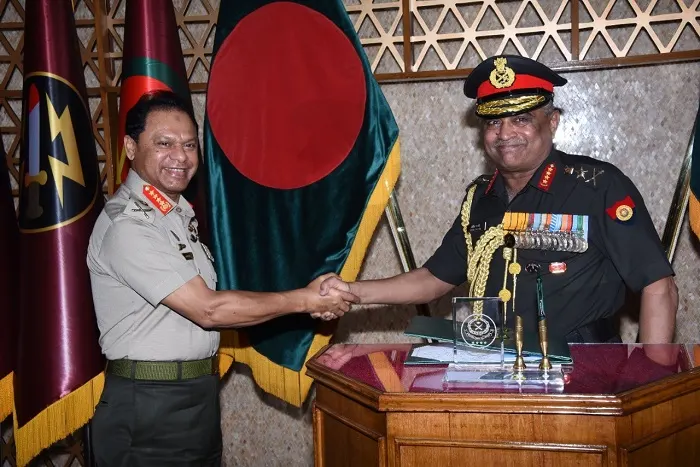 General Pande meets Bangladesh Army chief in Dhaka, discusses bilateral defence cooperation