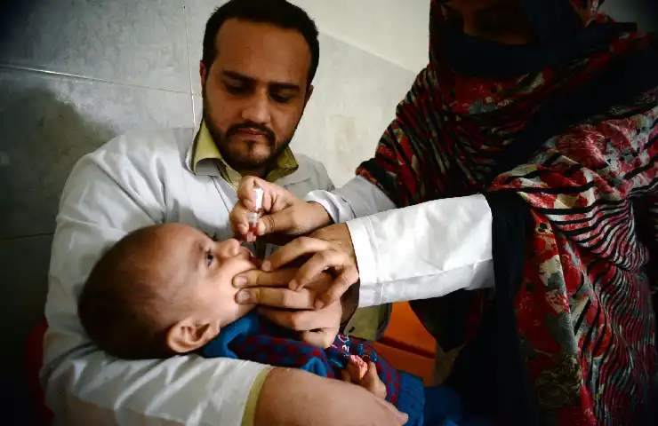 Policeman shot dead in Pakistan’s latest polio campaign
