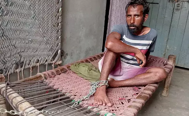 Parents put son in chains in Punjab village to prevent him from buying drugs