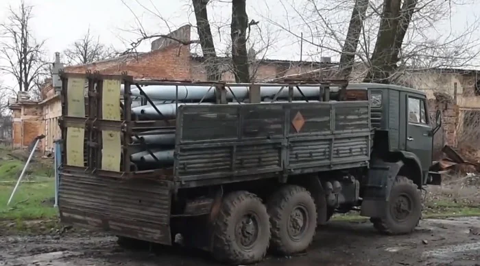 Russian forces helping locals by clearing mines left behind by Ukraine troops, says Moscow