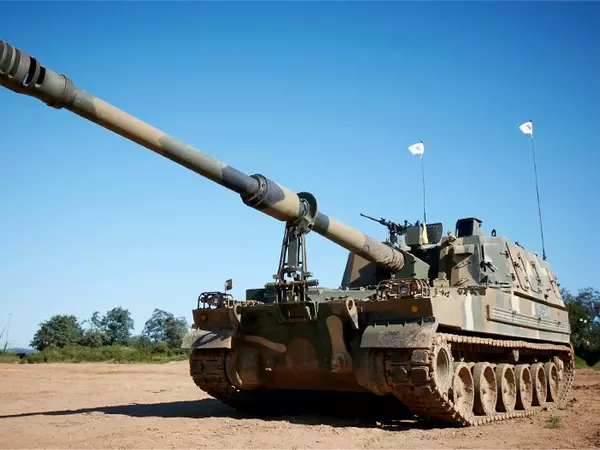 Germany to give Ukraine self-propelled armoured howitzers
