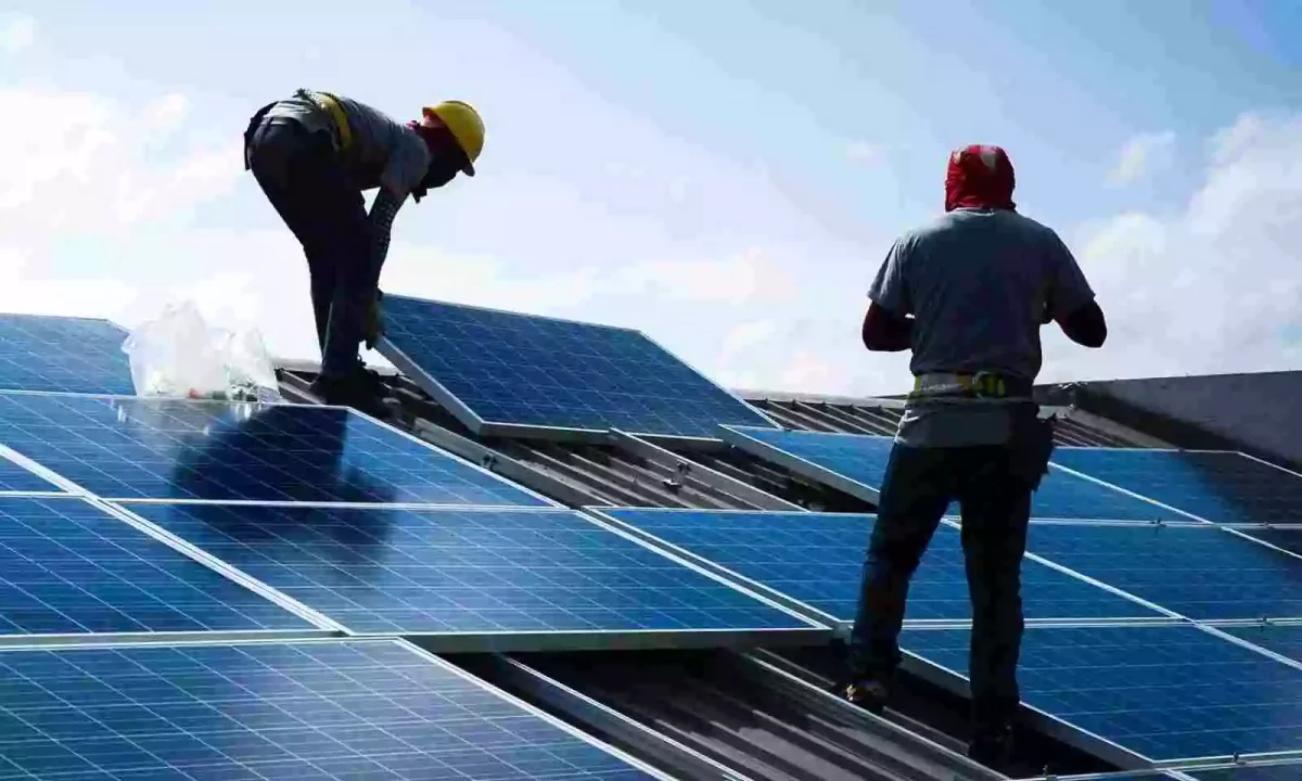 Kashmir’s Solar Power Plant functions normally despite heavy rains