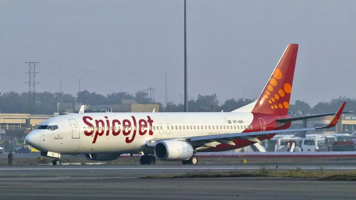 Dubai-bound Spicejet flight makes emergency landing at Karachi due to technical snag