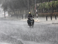 Weather office warns of heavy rain in Tamil Nadu, Kerala