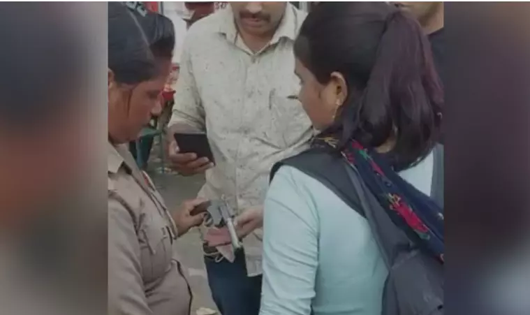 Video: Police arrest woman school teacher at Mainpuri in UP for carrying country-made pistol