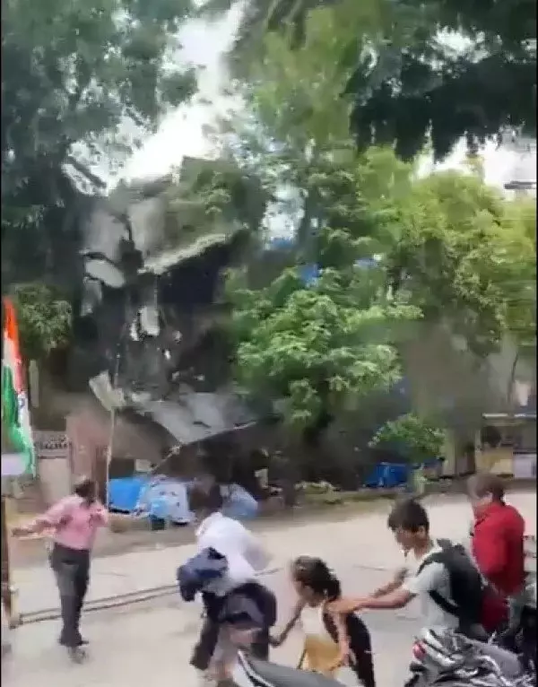 Caught on Camera: Four-storey building collapses in Mumbai