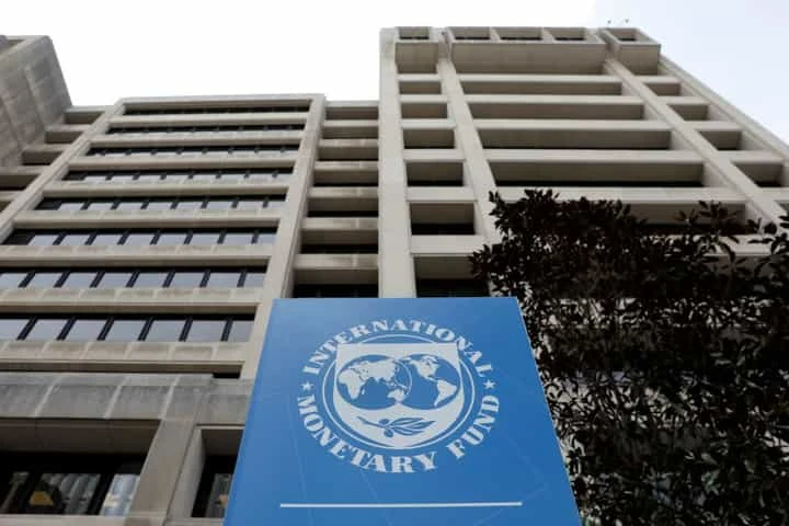 IMF team lands in Colombo–Sri Lanka finally starts talks on a rescue package
