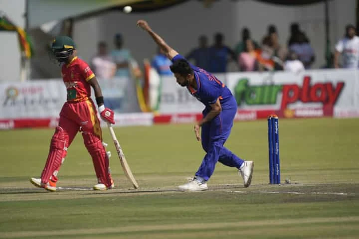 WATCH: Shardul Thakur taking 3 wickets in brilliant ODI spell vs Zimbabwe